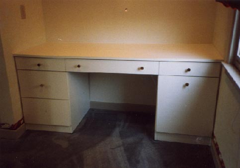 Built-in laminate vanity